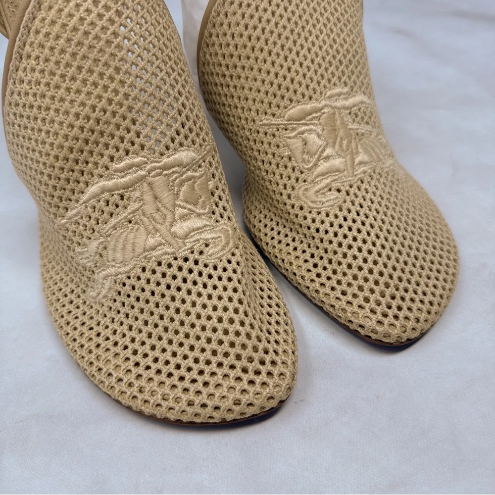 NEW Burberry Prorsum Embroidered Logo Mesh Ankle Wrap Tie Sandal Pump Heels 39.5 - Picture 5 of 16
